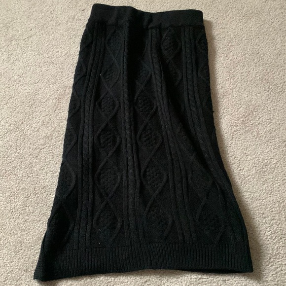 Black wool Skirt - Picture 1 of 2